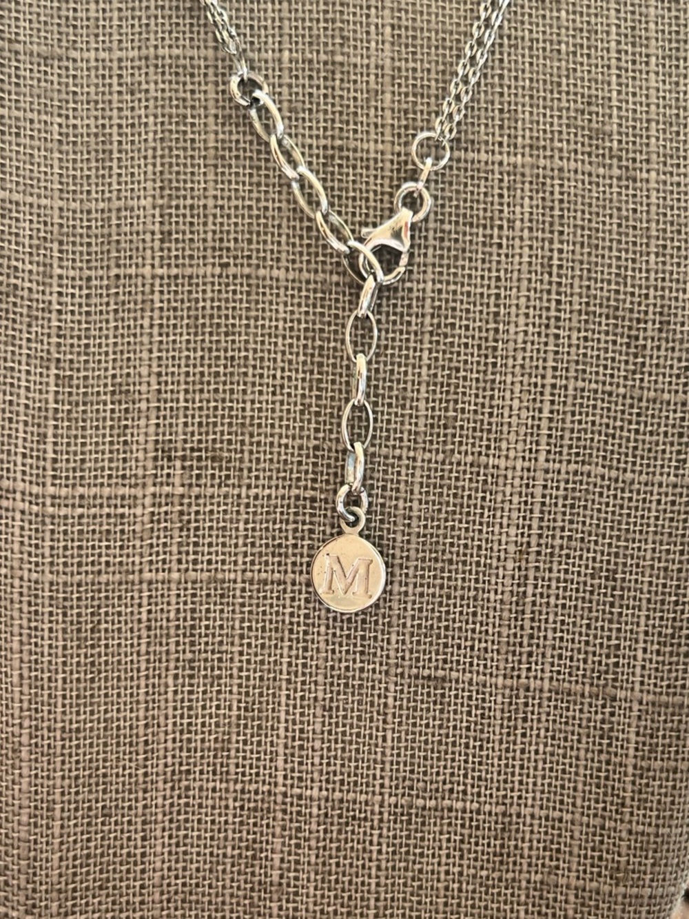 Retired Majorica Baroque Pearl Necklace in Silver Tone - Picture 4 of 5